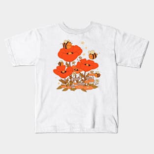 Cute bumblebees with poppy flowers vintage Cottagecore Aesthetic Kids T-Shirt